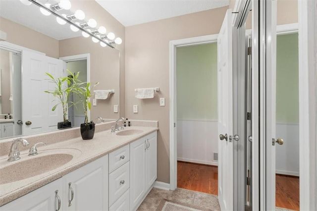 4619 Knollwood NW Drive, Acworth, GA 30101