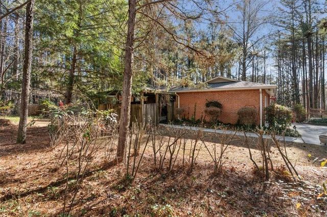 4619 Knollwood NW Drive, Acworth, GA 30101