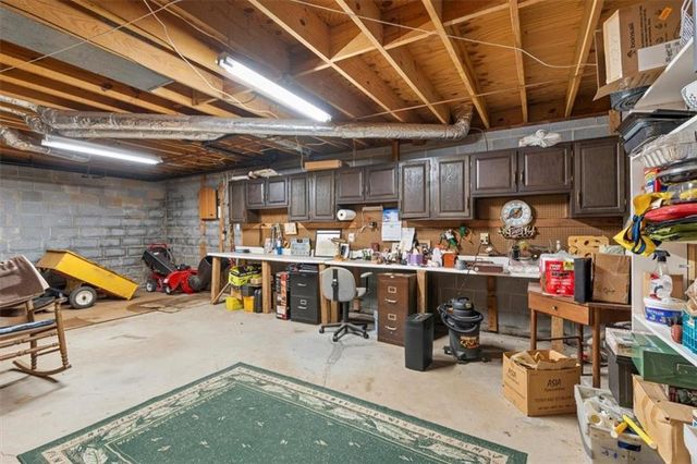 4619 Knollwood NW Drive, Acworth, GA 30101