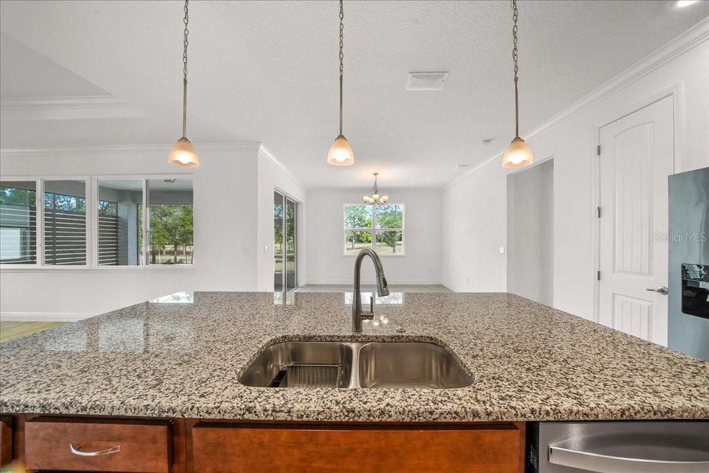 Image 15 of property listing at 10252 SW 96TH LOOP, Ocala, FL 34481