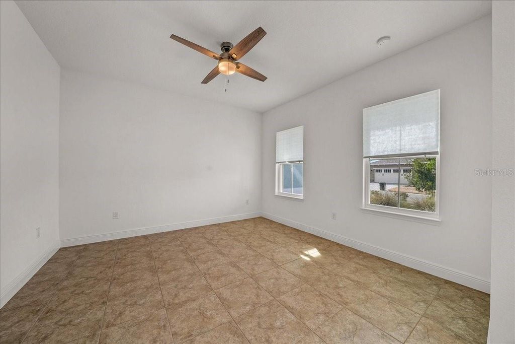 Image 6 of property listing at 10252 SW 96TH LOOP, Ocala, FL 34481