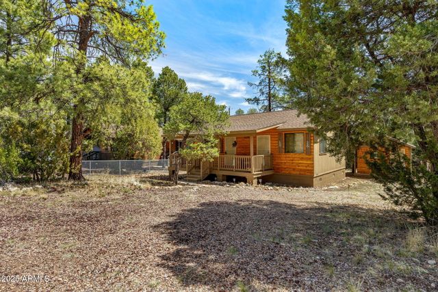 2979 WESTERN STAR Drive, Overgaard, AZ 85933