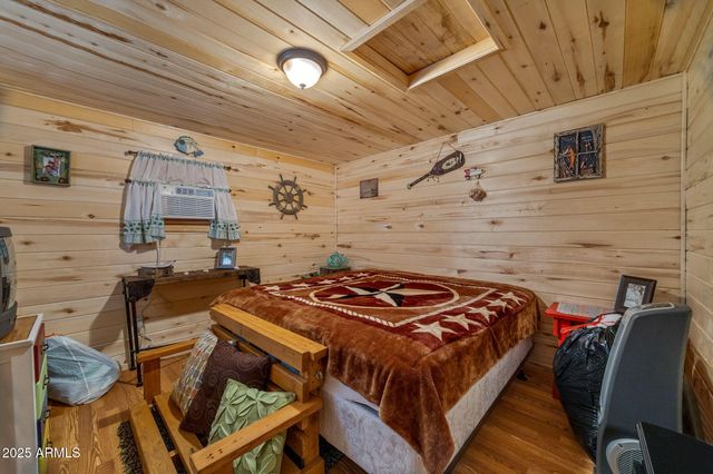 2979 WESTERN STAR Drive, Overgaard, AZ 85933