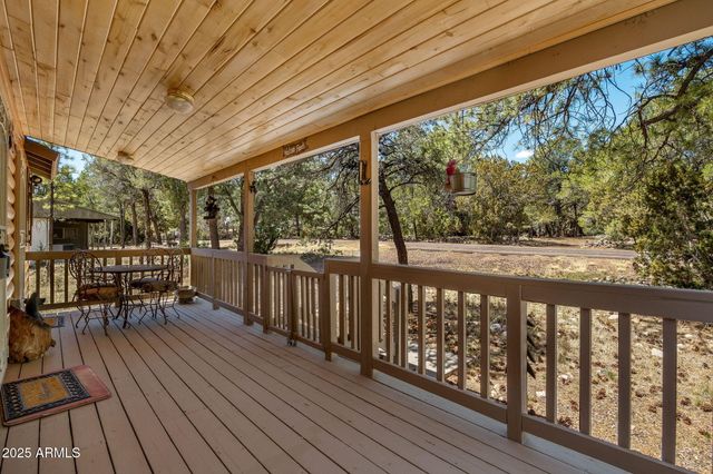 2979 WESTERN STAR Drive, Overgaard, AZ 85933