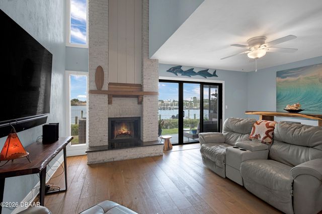 121 Lagoon Court, New Smyrna Beach, FL 32169