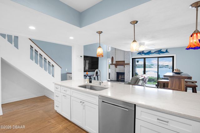 121 Lagoon Court, New Smyrna Beach, FL 32169
