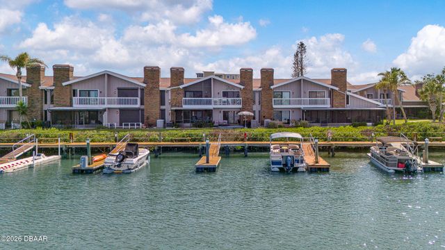 121 Lagoon Court, New Smyrna Beach, FL 32169