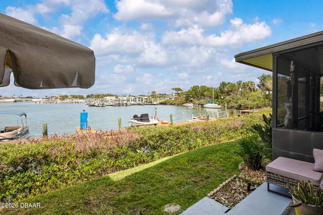 121 Lagoon Court, New Smyrna Beach, FL 32169