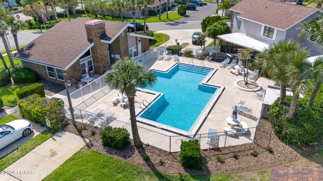 121 Lagoon Court, New Smyrna Beach, FL 32169