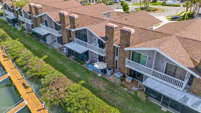 121 Lagoon Court, New Smyrna Beach, FL 32169