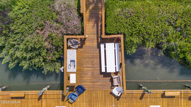 121 Lagoon Court, New Smyrna Beach, FL 32169