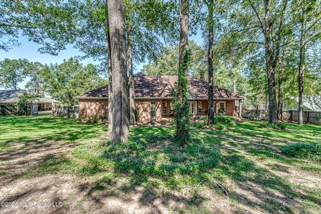 204 Woodrun Drive, Ridgeland, MS 39157