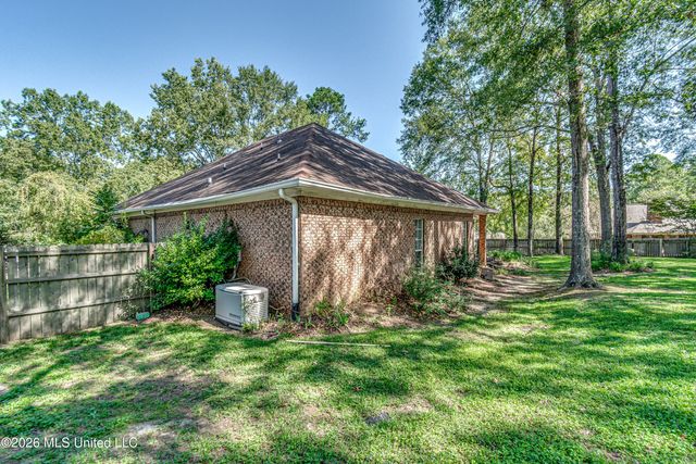 204 Woodrun Drive, Ridgeland, MS 39157