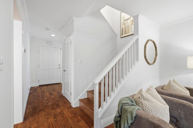 104 Cherry Hill Court, Los Gatos, CA 95032