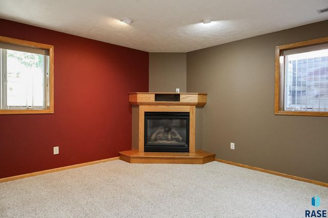 5015 E Newcastle St Street, Sioux Falls, SD 57110