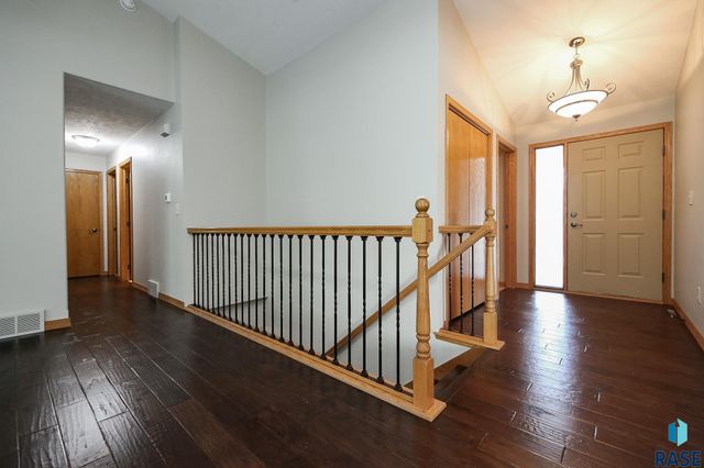 5015 E Newcastle St Street, Sioux Falls, SD 57110