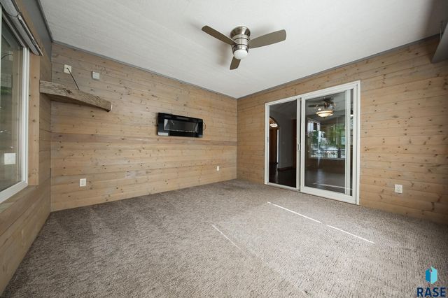 5015 E Newcastle St Street, Sioux Falls, SD 57110