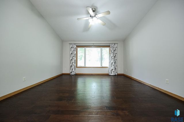 5015 E Newcastle St Street, Sioux Falls, SD 57110