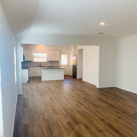 104 Perfect World LOOP, Jarrell, TX 76537