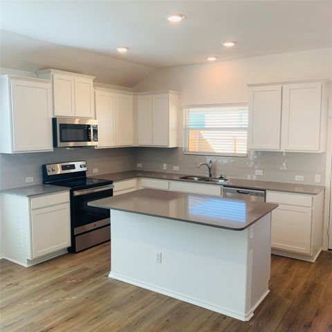 104 Perfect World LOOP, Jarrell, TX 76537