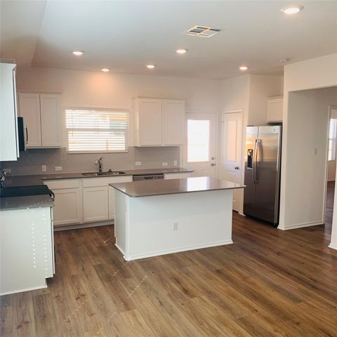 104 Perfect World LOOP, Jarrell, TX 76537