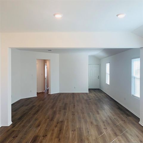 104 Perfect World LOOP, Jarrell, TX 76537