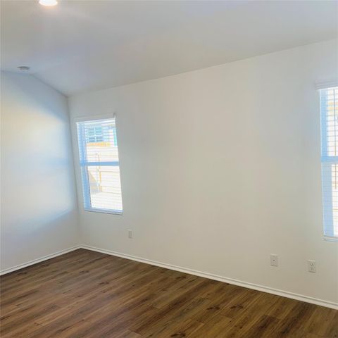 104 Perfect World LOOP, Jarrell, TX 76537