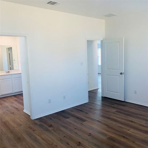 104 Perfect World LOOP, Jarrell, TX 76537