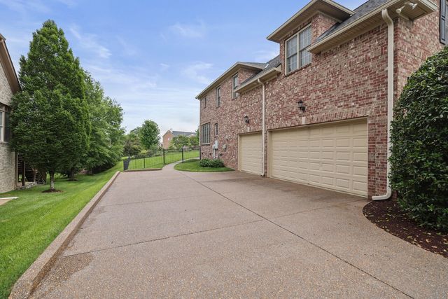 9968 Lodestone Dr, Brentwood, TN 37027