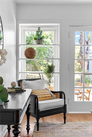 1106 S Victoria Avenue, Los Angeles, CA 90019