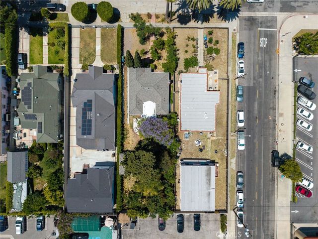 1106 S Victoria Avenue, Los Angeles, CA 90019