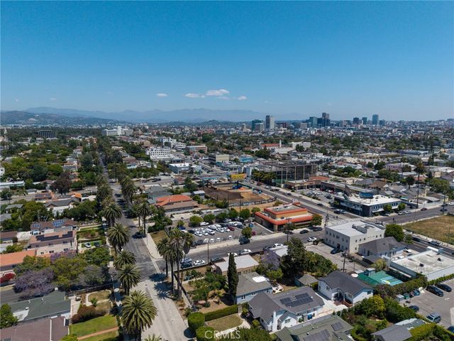 1106 S Victoria Avenue, Los Angeles, CA 90019