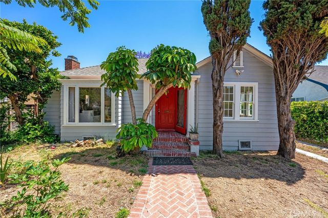 1106 S Victoria Avenue, Los Angeles, CA 90019