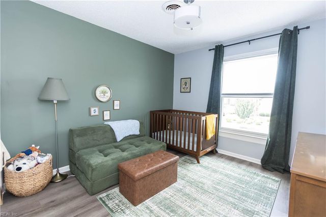 100 Burnt Bridge Way Apt E, Yorktown, VA 23692
