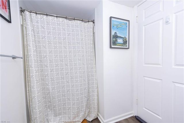 100 Burnt Bridge Way Apt E, Yorktown, VA 23692
