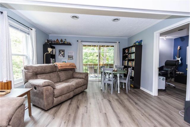 100 Burnt Bridge Way Apt E, Yorktown, VA 23692