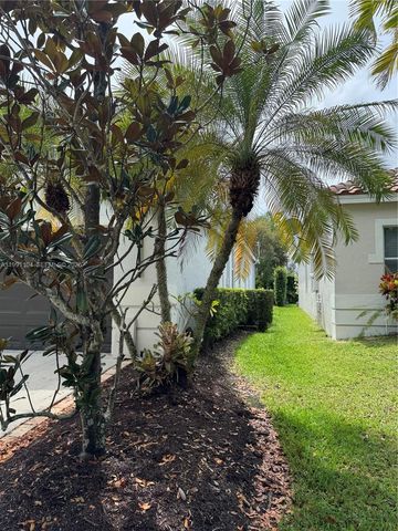 1137 Croton Ct, Weston, FL 33327