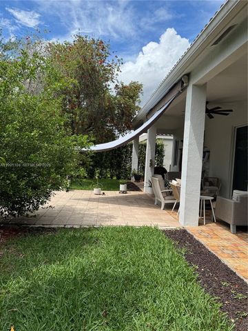 1137 Croton Ct, Weston, FL 33327