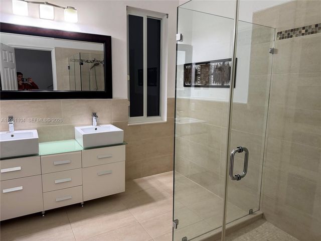 1137 Croton Ct, Weston, FL 33327