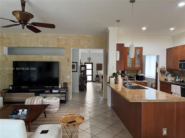1137 Croton Ct, Weston, FL 33327