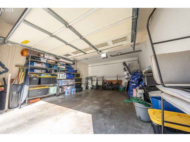 2136 Se HAWTHORNE Blvd 10, Portland, OR 97214
