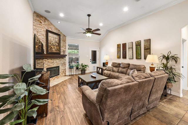 2778 Safe Harbor Drive, Lewisville, TX 75056