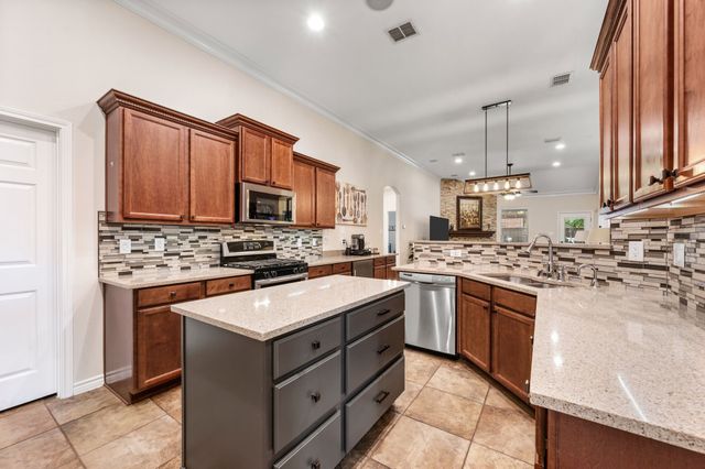 2778 Safe Harbor Drive, Lewisville, TX 75056