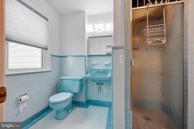 2739 STONY CREEK RD, Broomall, PA 19008