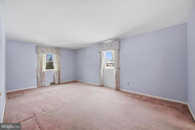 2739 STONY CREEK RD, Broomall, PA 19008