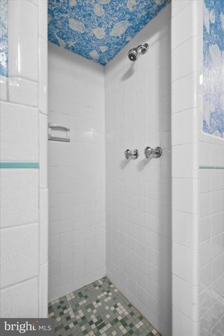 2739 STONY CREEK RD, Broomall, PA 19008