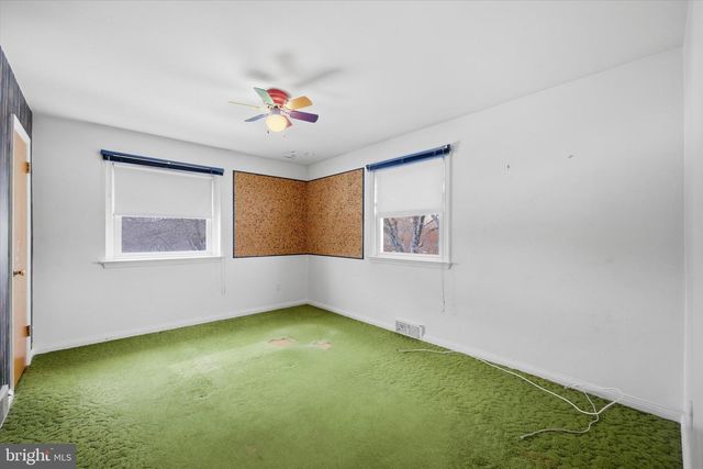 2739 STONY CREEK RD, Broomall, PA 19008