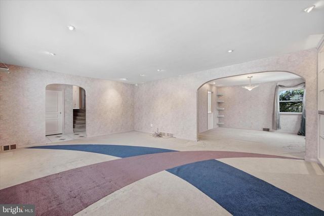 2739 STONY CREEK RD, Broomall, PA 19008