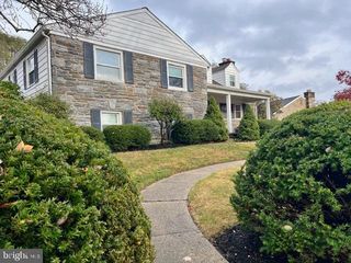 2739 STONY CREEK RD, Broomall, PA 19008