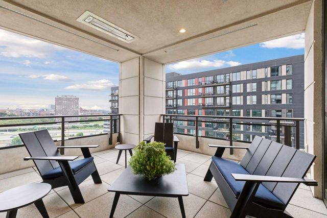 1111 W River Parkway 12E, Minneapolis, MN 55415